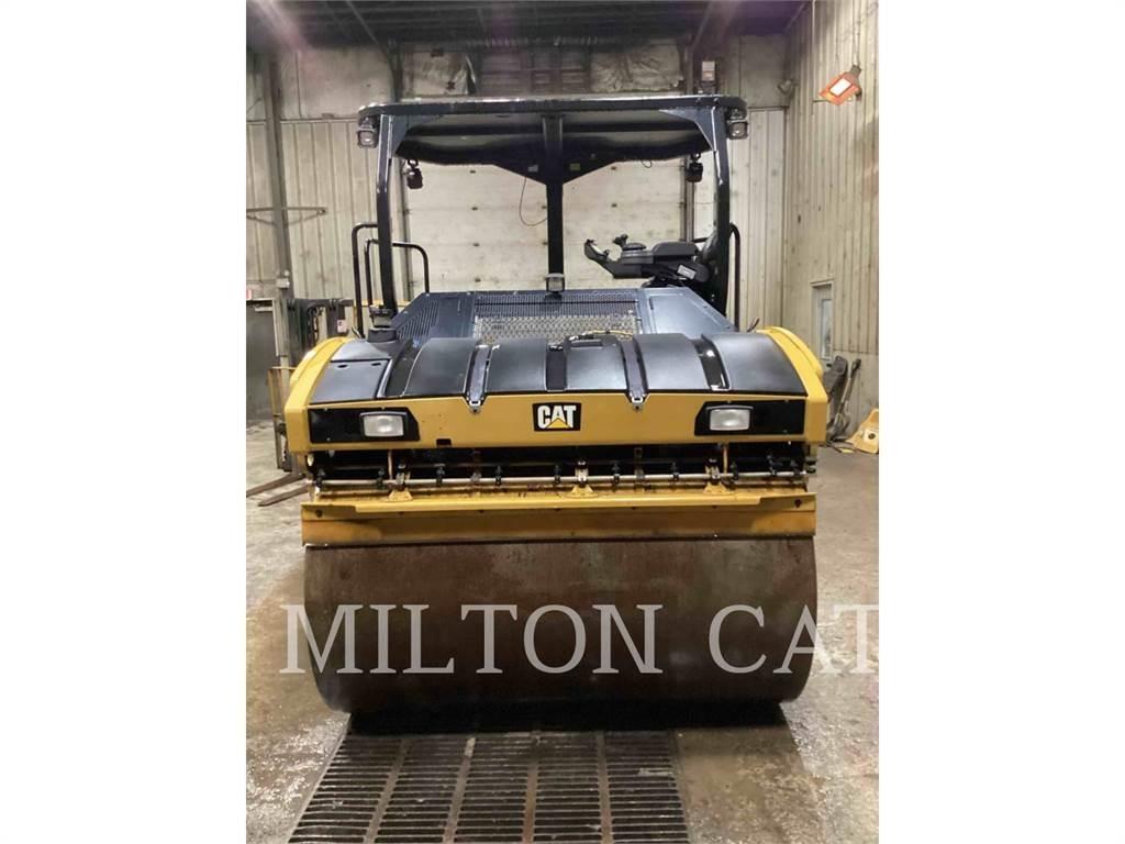 CAT CB13 Compacteur de sol