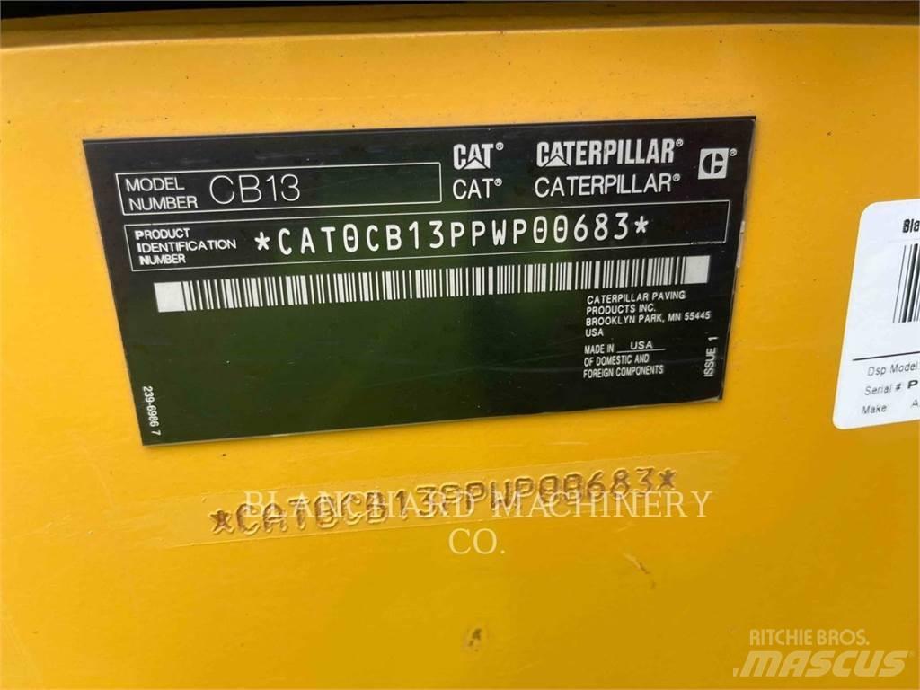 CAT CB13 Rouleaux tandem