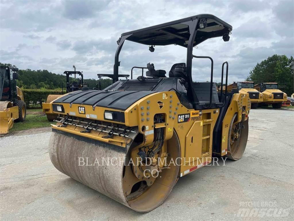 CAT CB13 Rouleaux tandem