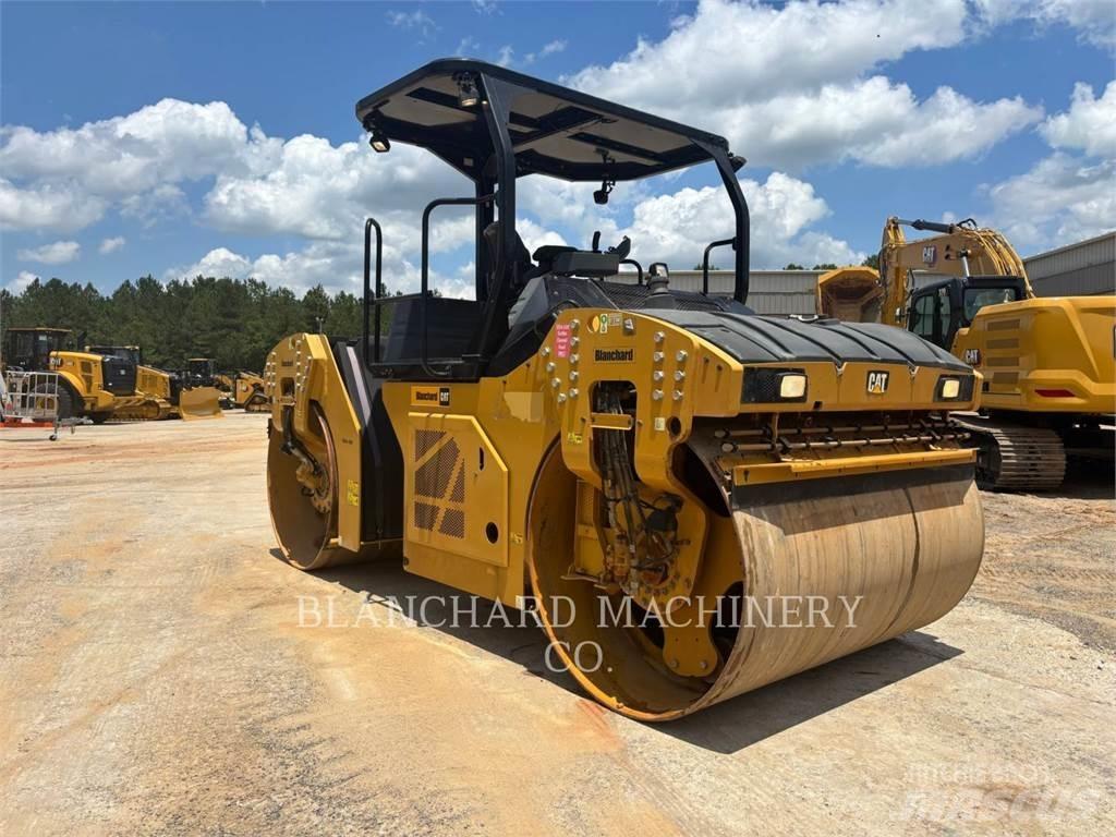 CAT CB13 Rouleaux tandem