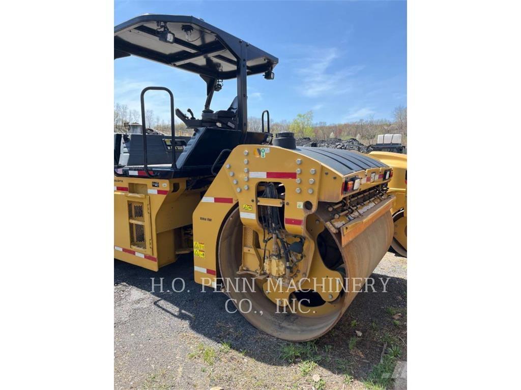 CAT CB13 Rouleaux tandem