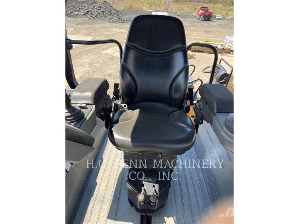 CAT CB13 Rouleaux tandem