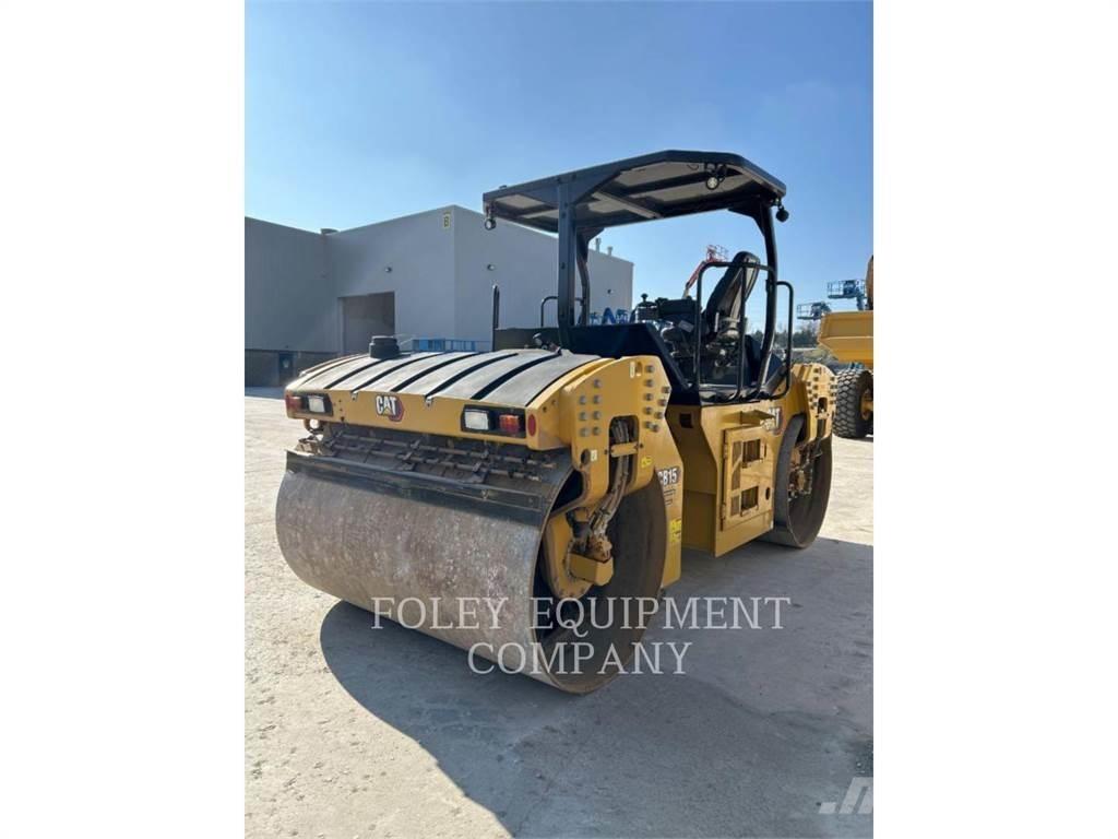 CAT CB15 Compacteur de sol