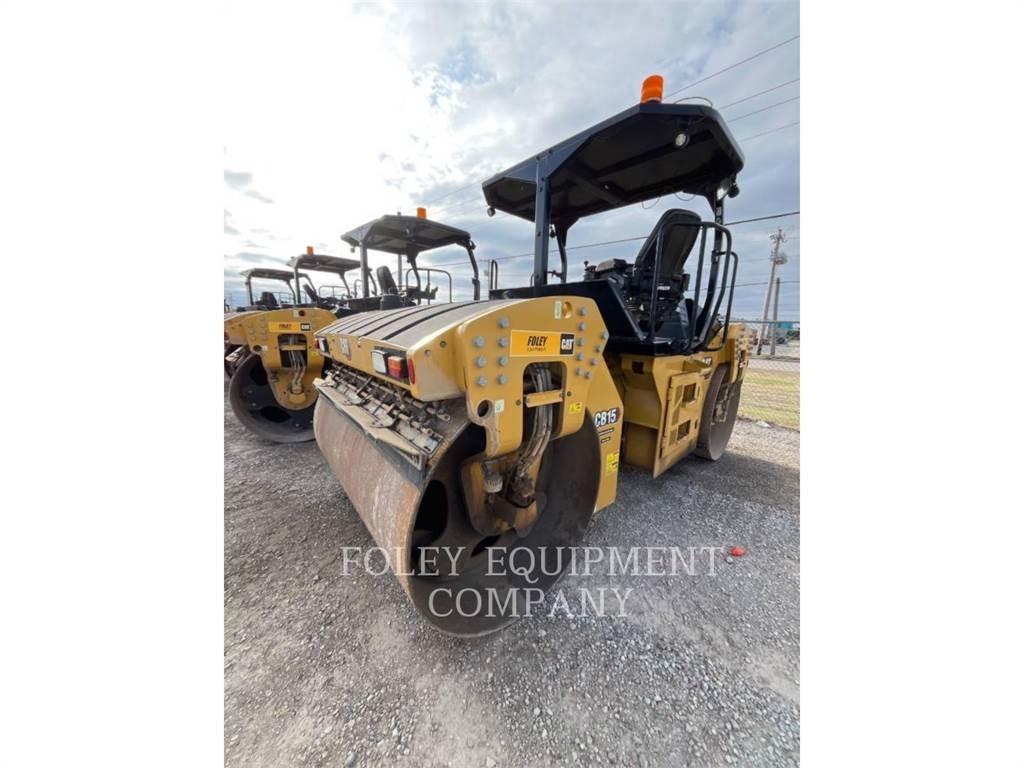 CAT CB15 Compacteur de sol