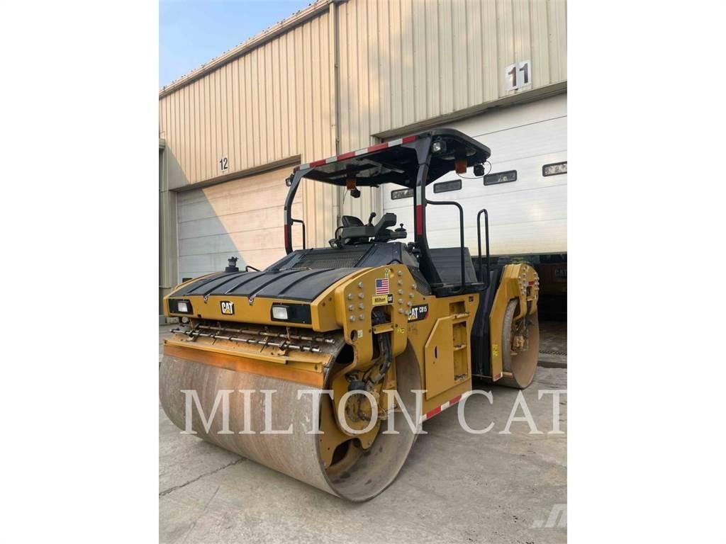 CAT CB15 Compacteur de sol
