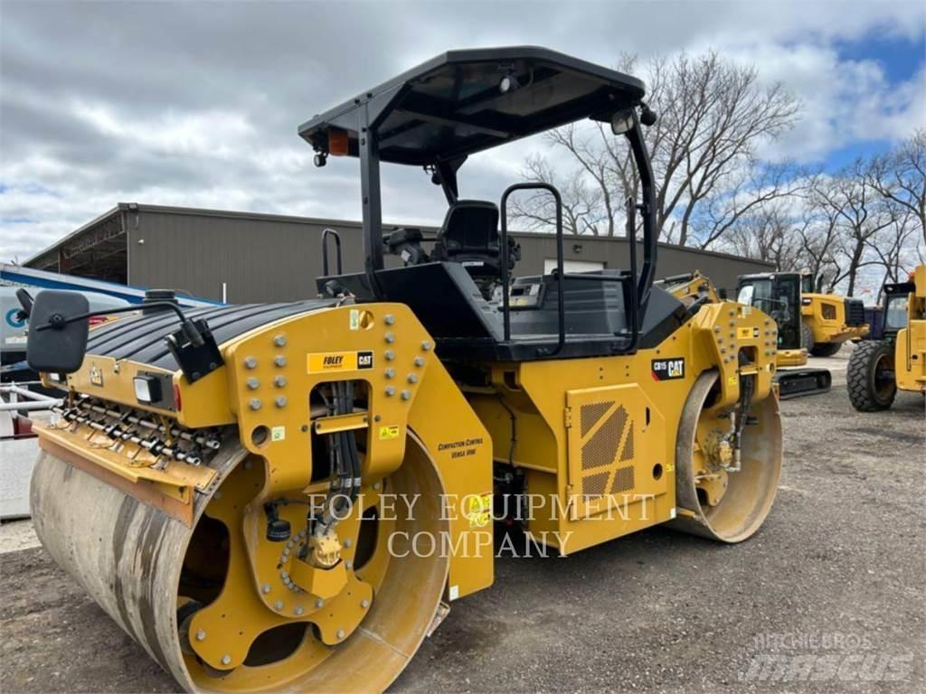 CAT CB15-01 Compacteur de sol