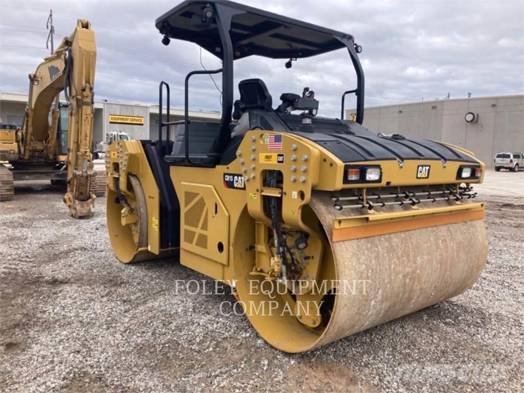 CAT CB15-01 Compacteur de sol