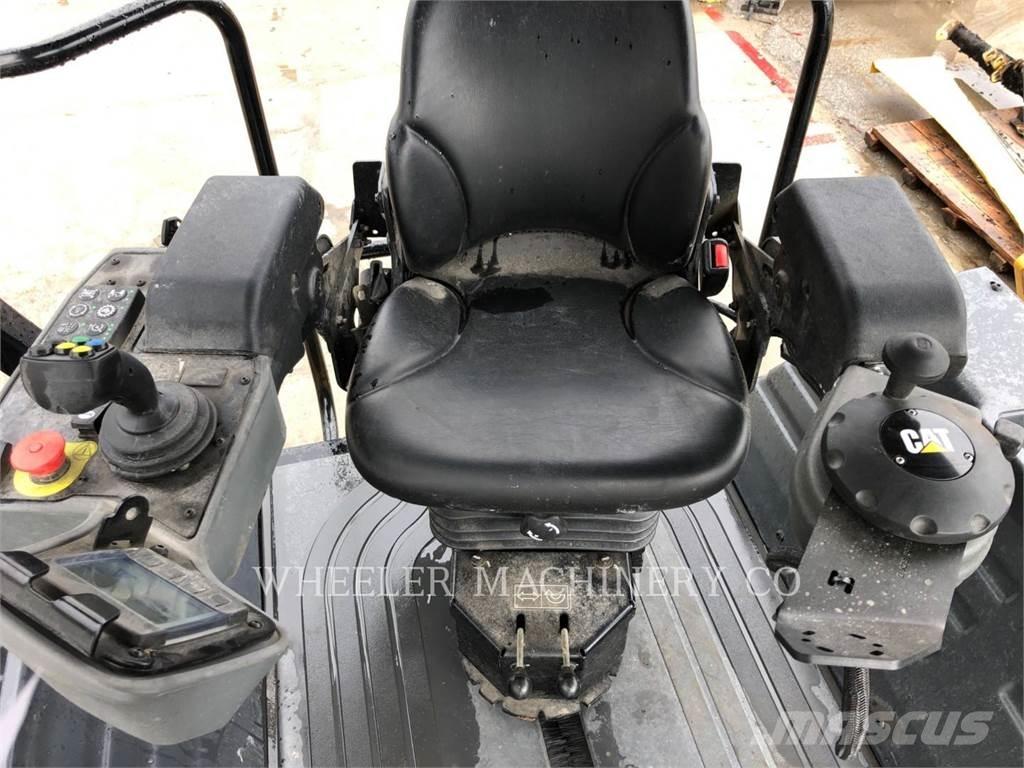 CAT CB15 CW Rouleaux tandem