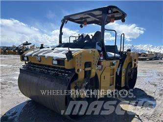 CAT CB15 CW VV Rouleaux tandem