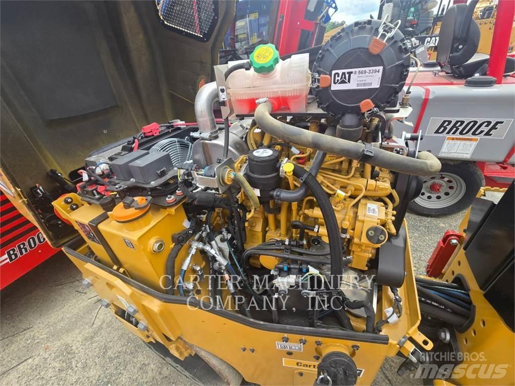 CAT CB2.5 Compacteur de sol