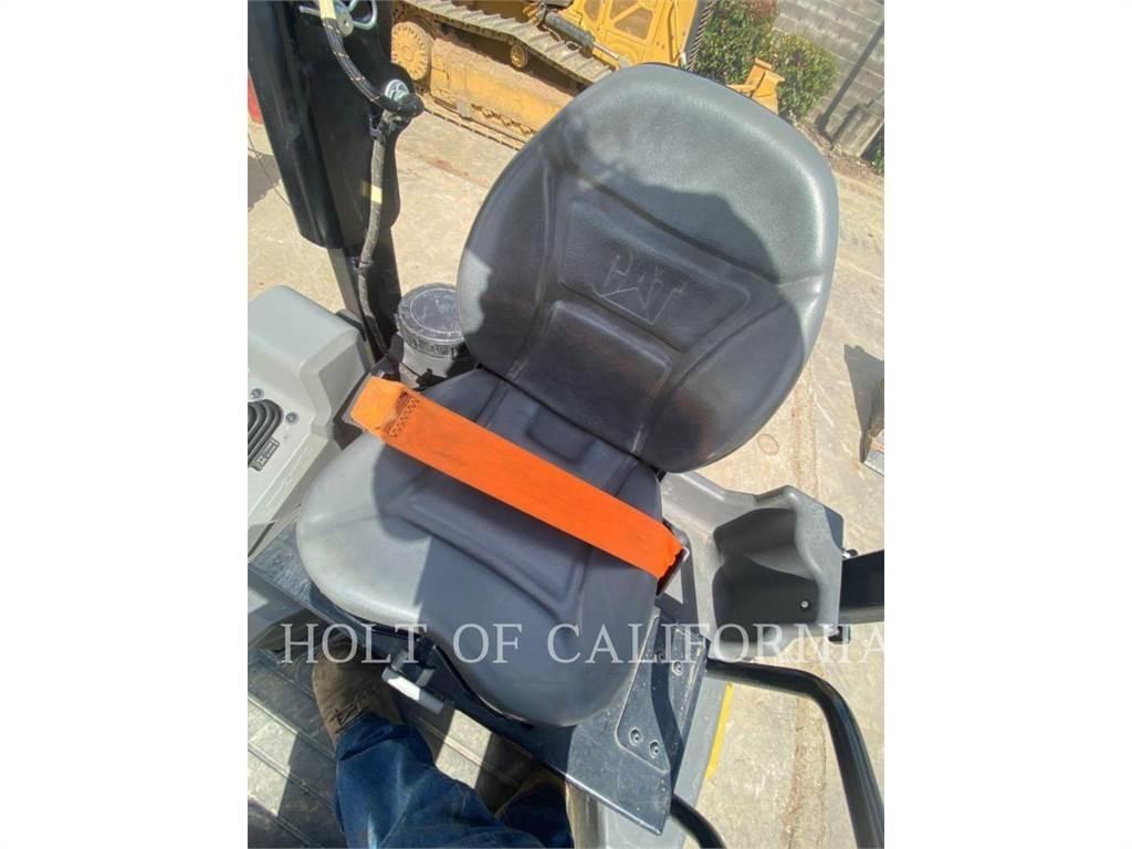 CAT CB2.5 GC Compacteur de sol