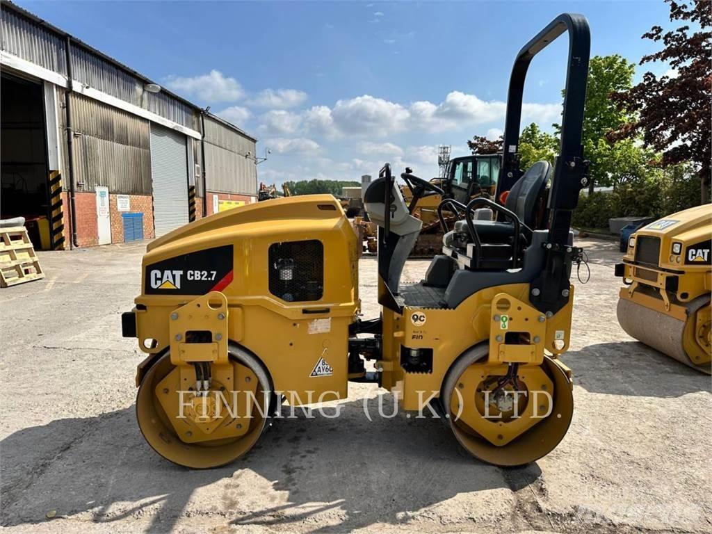 CAT CB2.7 Compacteur de sol