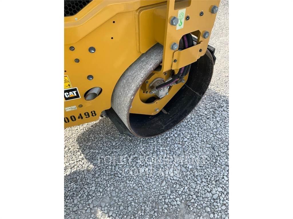 CAT CB2.7-03 Compacteur de sol
