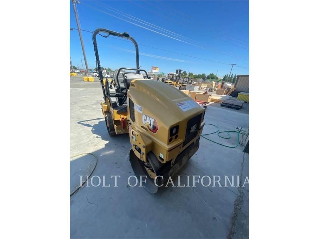 CAT CB2.7 GC Compacteur de sol