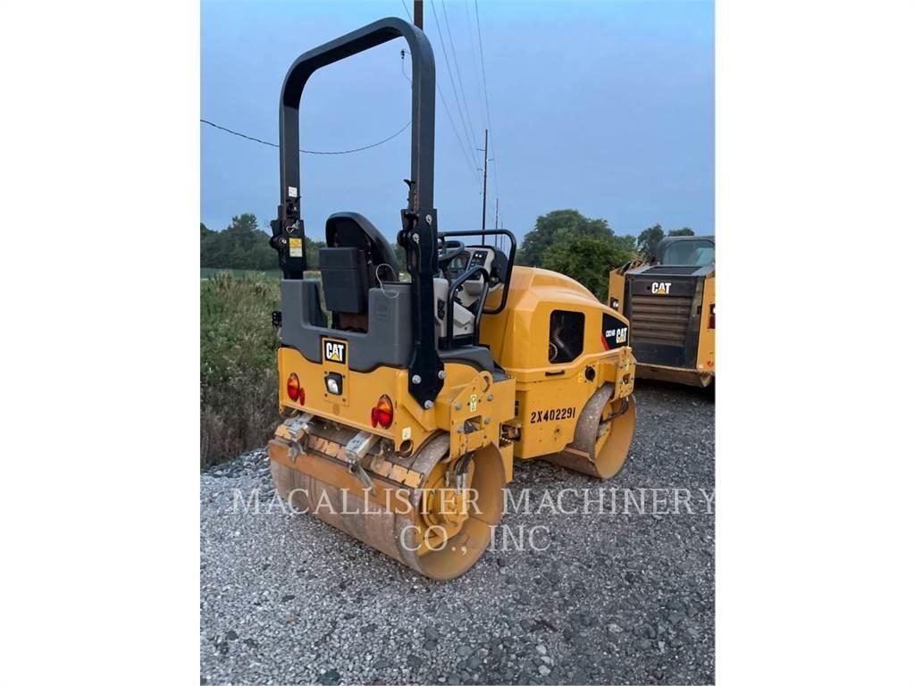 CAT CB24B Rouleaux tandem