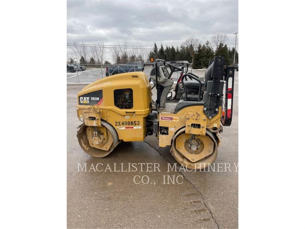 CAT CB24B Rouleaux tandem
