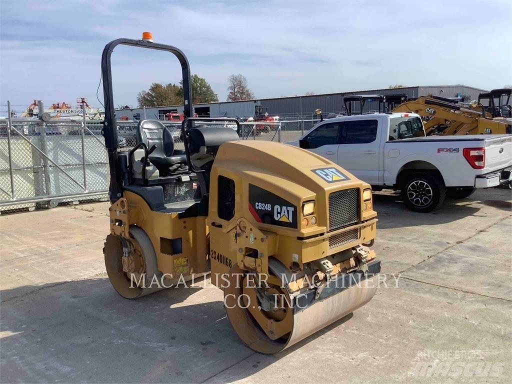 CAT CB24B Rouleaux tandem