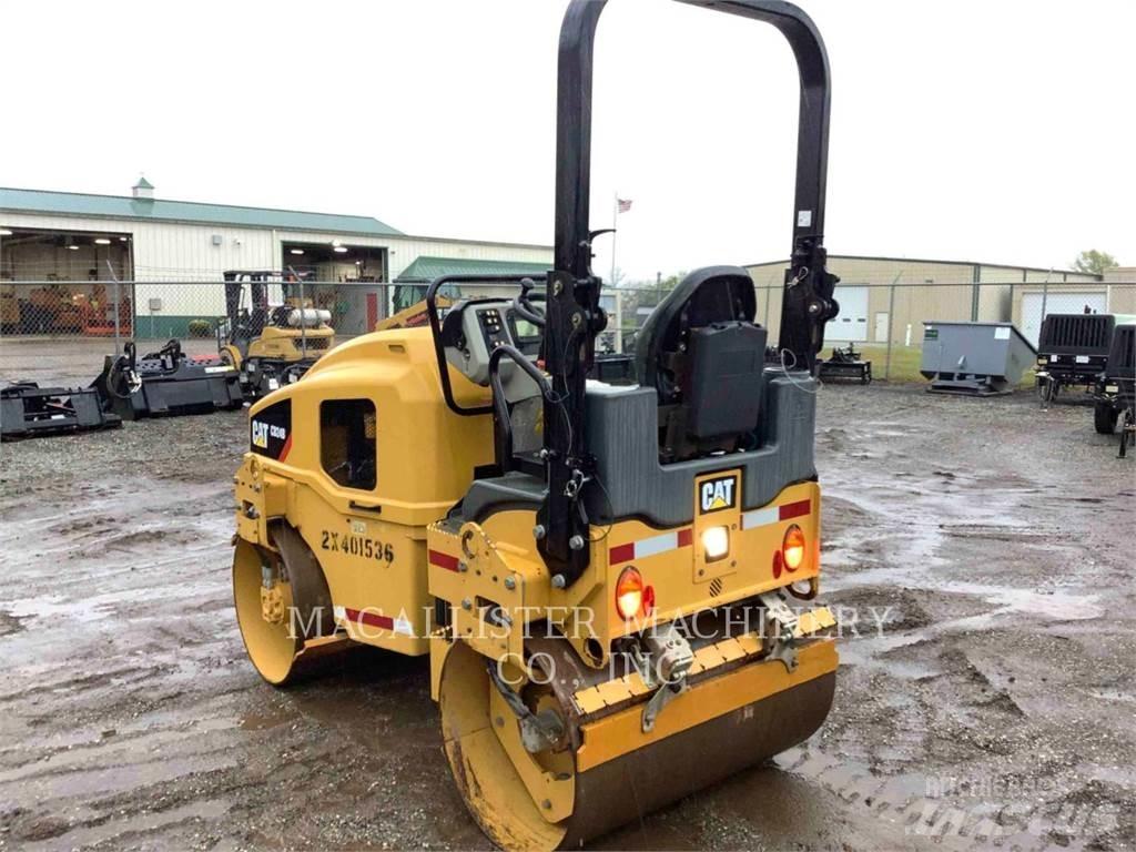 CAT CB24B Rouleaux tandem