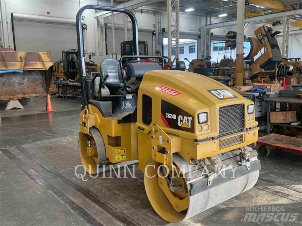 CAT CB24B Rouleaux tandem