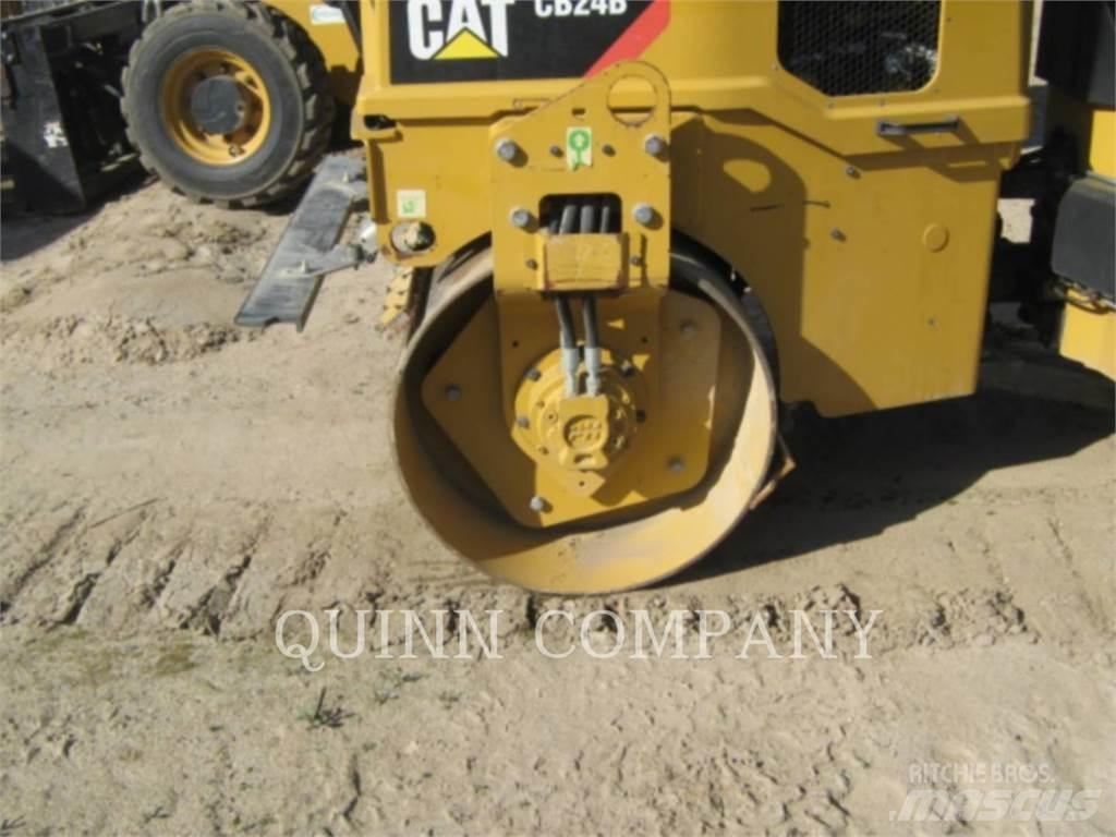 CAT CB24B Rouleaux tandem