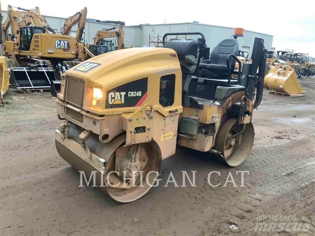 CAT CB24B Rouleaux tandem