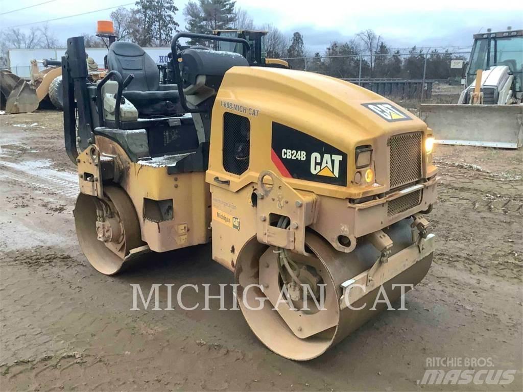 CAT CB24B Rouleaux tandem