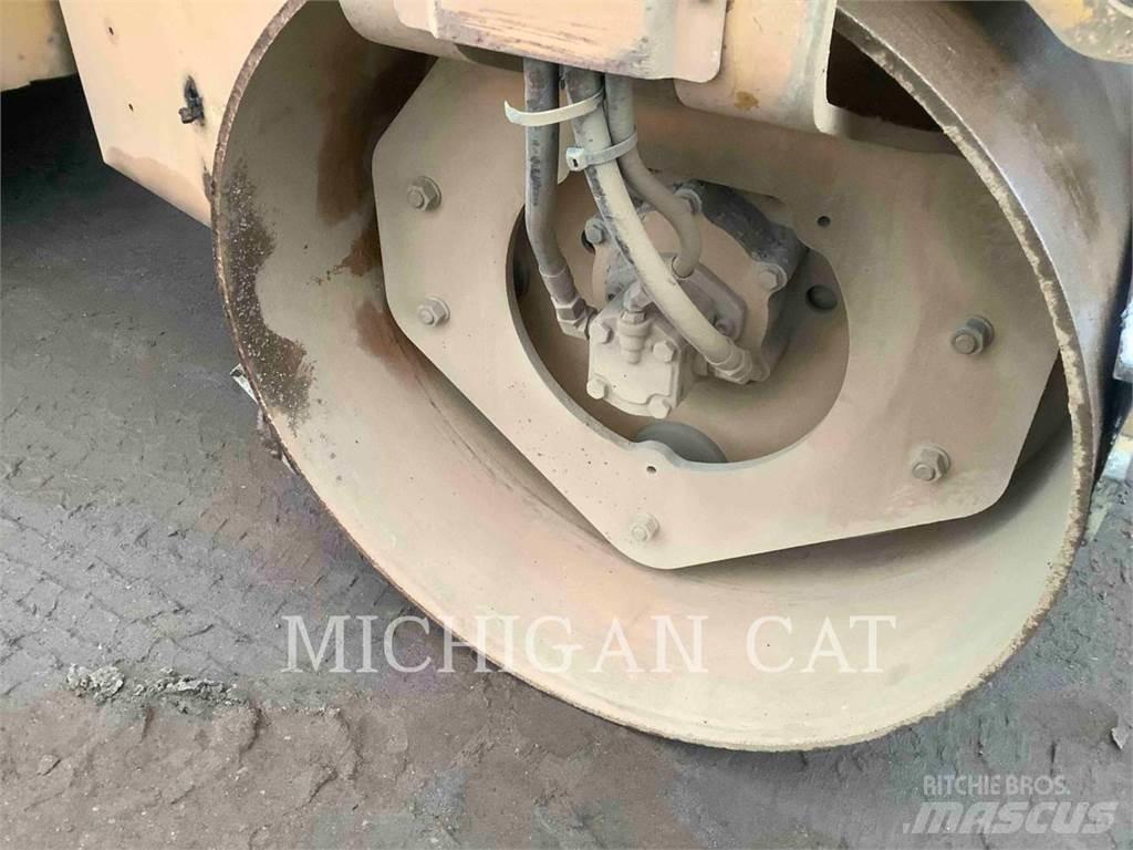 CAT CB24B Rouleaux tandem