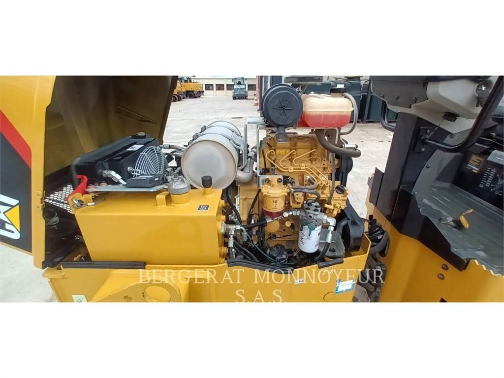 CAT CB24B Compacteur de sol