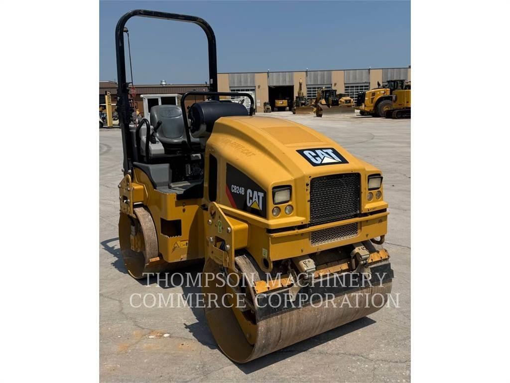 CAT CB24B Rouleaux tandem
