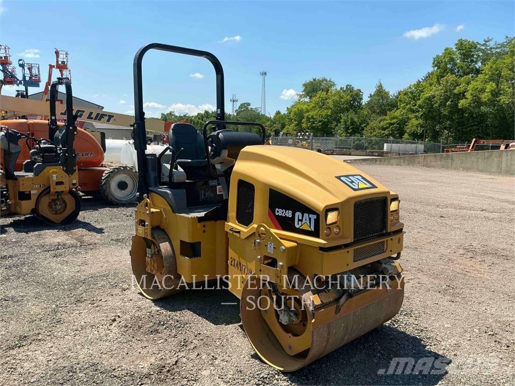 CAT CB24B Rouleaux tandem