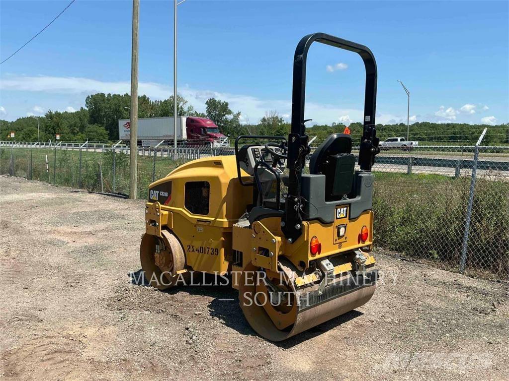 CAT CB24B Rouleaux tandem