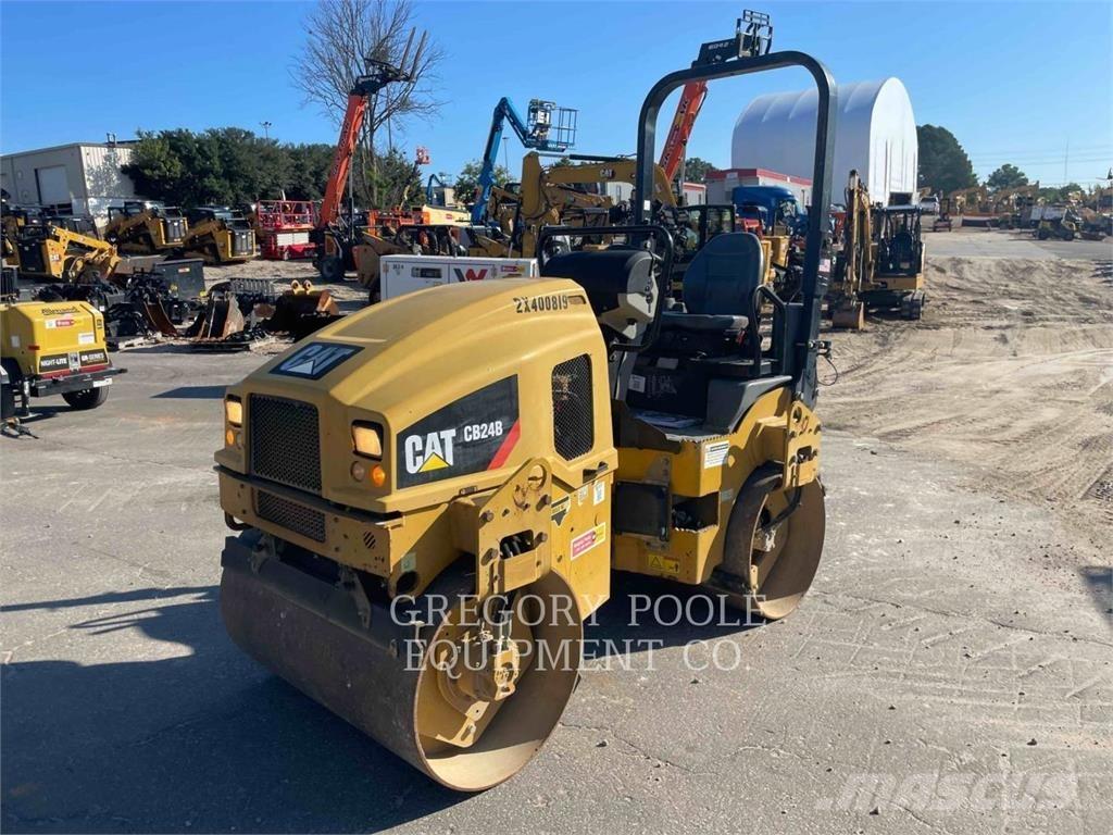 CAT CB24B Rouleaux tandem