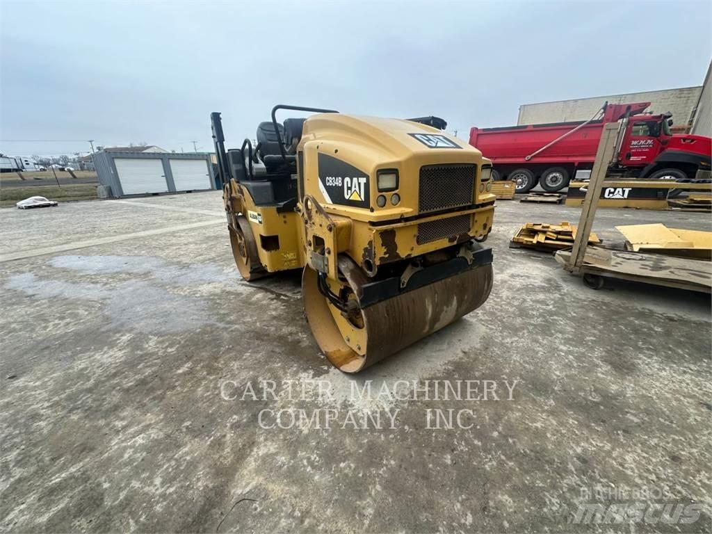CAT CB34B Compacteur de sol