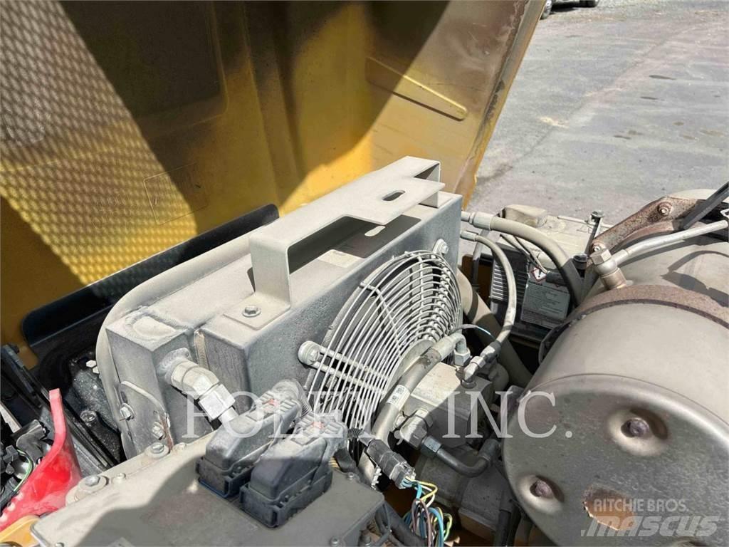 CAT CB34B Rouleaux tandem