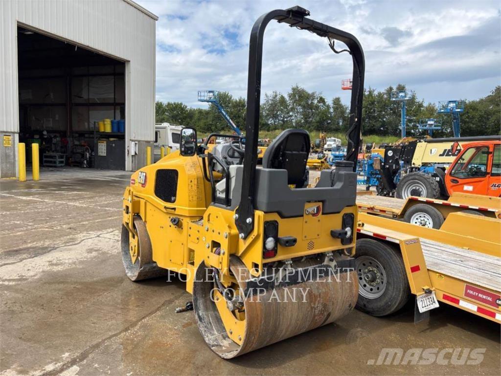 CAT CB4.0-03 Compacteur de sol