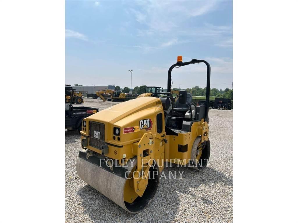 CAT CB4.003 Compacteur de sol