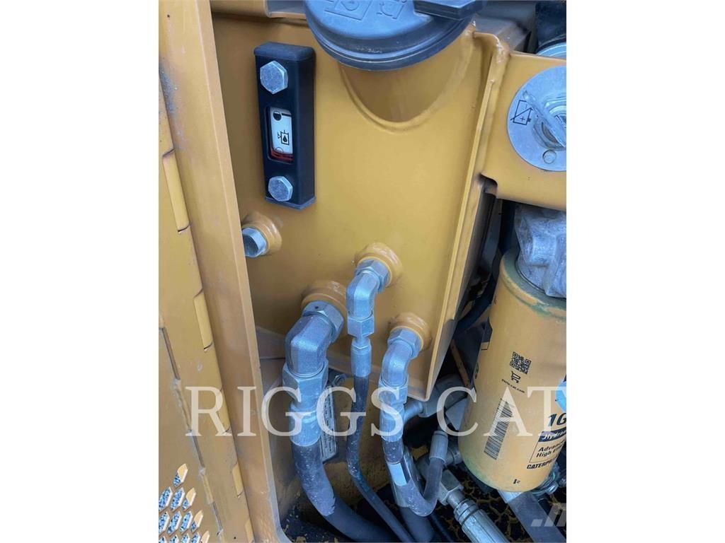 CAT CB44B Rouleaux tandem