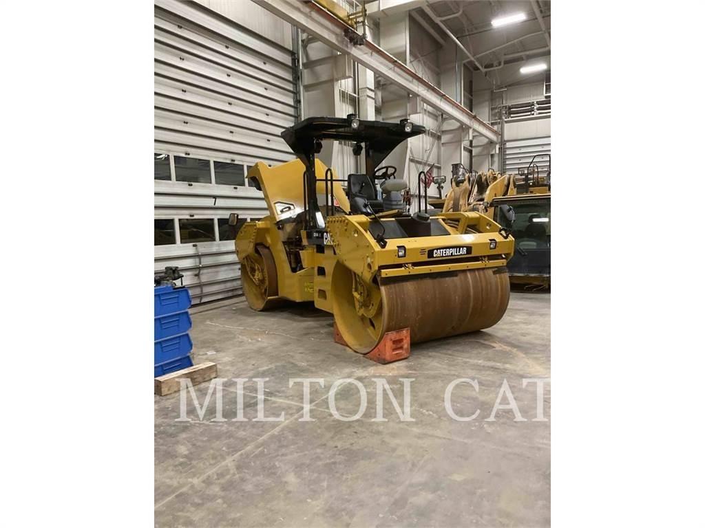 CAT CB54 XW Compacteur de sol