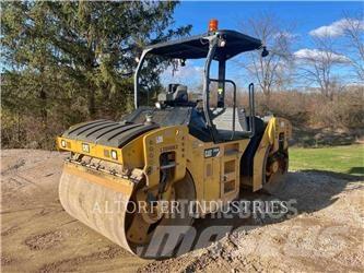 CAT CB54B Rouleaux tandem