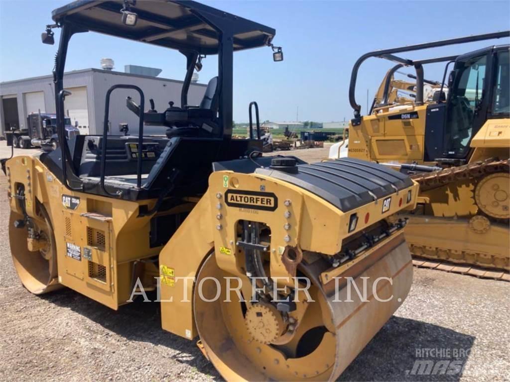 CAT CB54B Rouleaux tandem