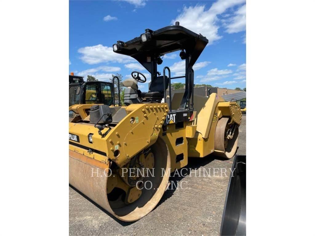 CAT CB64 Rouleaux tandem
