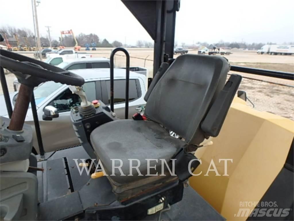 CAT CB64 Finisseur