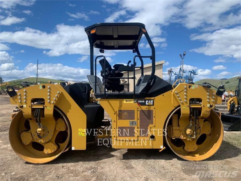 CAT CB64 Rouleaux tandem