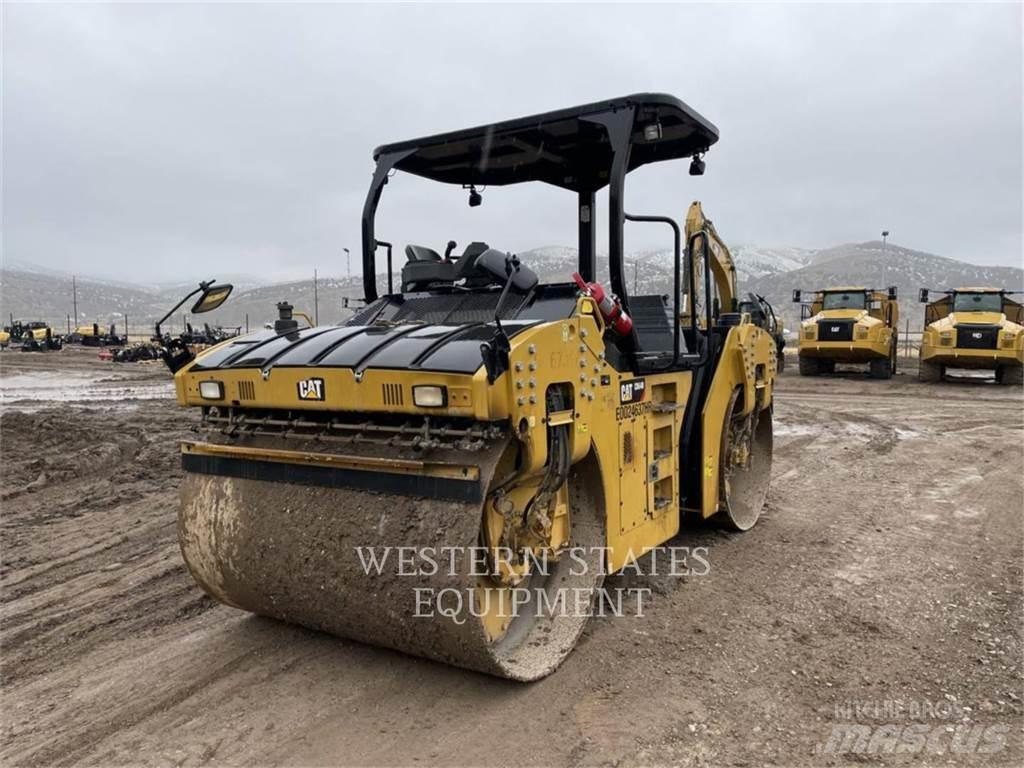 CAT CB64 Rouleaux tandem