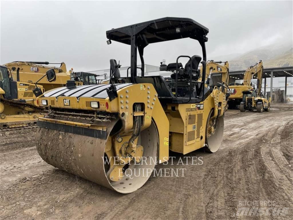 CAT CB64 Rouleaux tandem