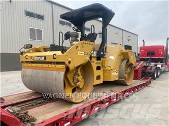 CAT CB64 Compacteur de sol