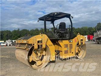 CAT CB64B Rouleaux tandem
