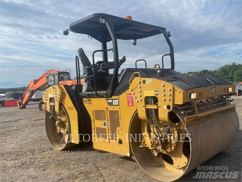 CAT CB64B Rouleaux tandem