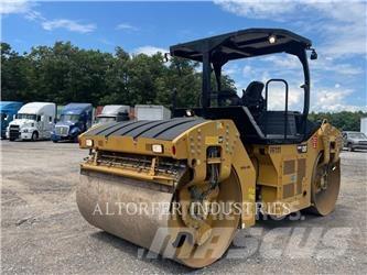 CAT CB64B Rouleaux tandem