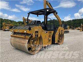 CAT CB64B Compacteur de sol